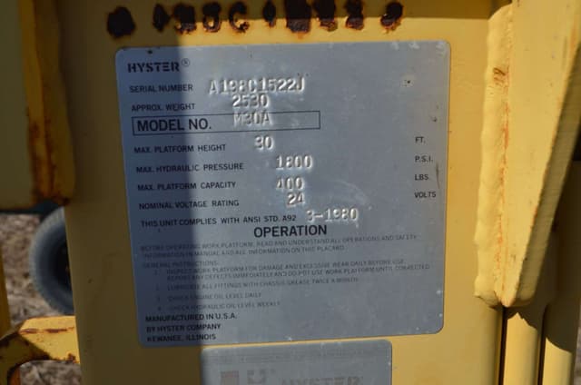 Image of Hyster M30A equipment image 4