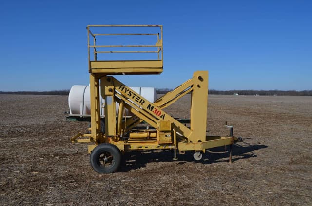 Image of Hyster M30A equipment image 1