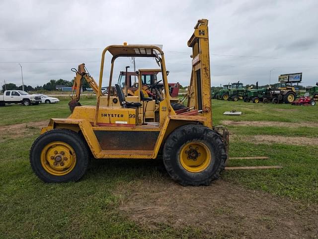 Image of Hyster 60 equipment image 3