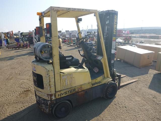 Image of Hyster S30XM equipment image 2