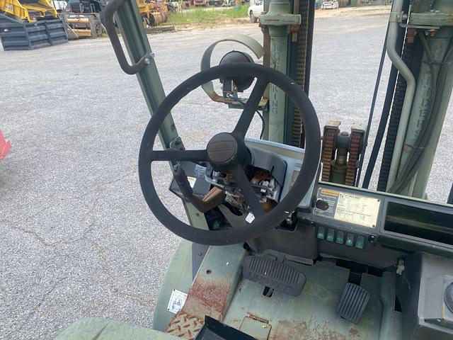 Image of Hyster H40XM equipment image 4