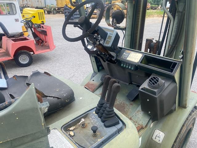 Image of Hyster H40XM equipment image 3