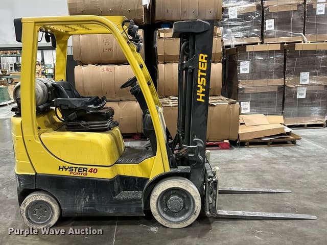 Image of Hyster S40FT equipment image 3