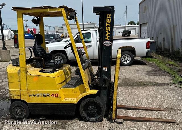 Image of Hyster S40XM equipment image 3