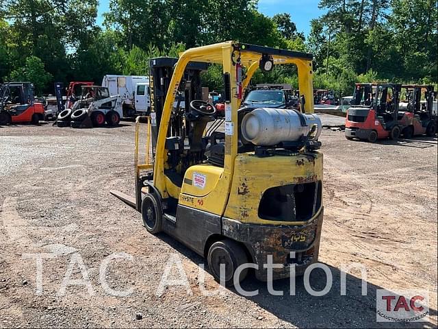 Image of Hyster S50FT equipment image 2