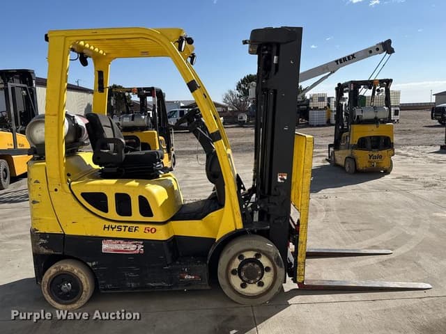 Image of Hyster S50FT equipment image 3