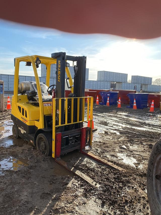 Image of Hyster S50FT equipment image 4