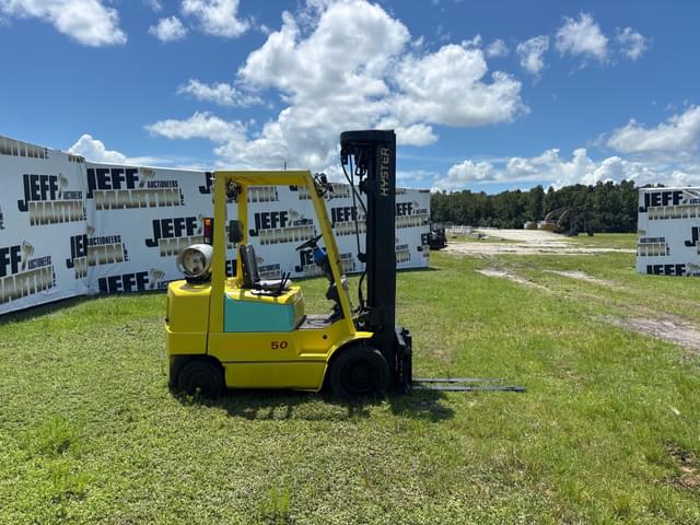 Image of Hyster S50XM equipment image 3