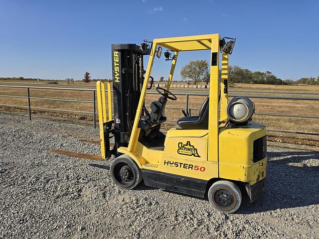 Image of Hyster S50XM equipment image 3