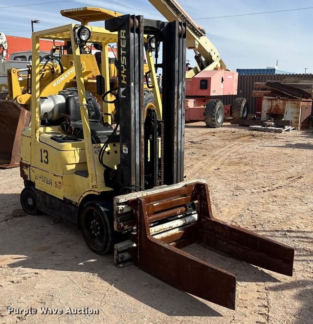 Image of Hyster S50XM equipment image 2