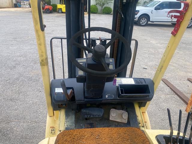 Image of Hyster S50XM equipment image 3