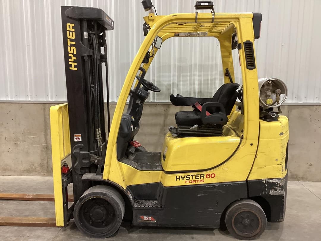 Image of Hyster S60FT Image 1