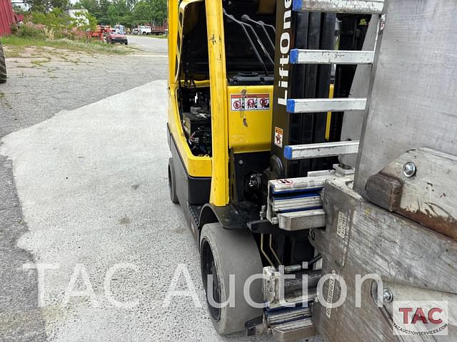 Image of Hyster S60FT equipment image 2