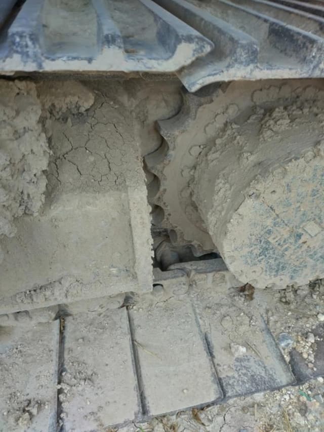 Image of Hyundai 210LC-9 equipment image 3