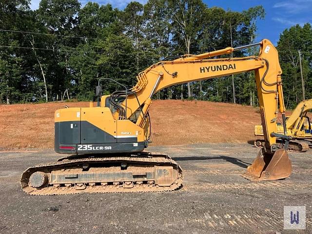Image of Hyundai ROBEX 235 LCR-9A equipment image 3