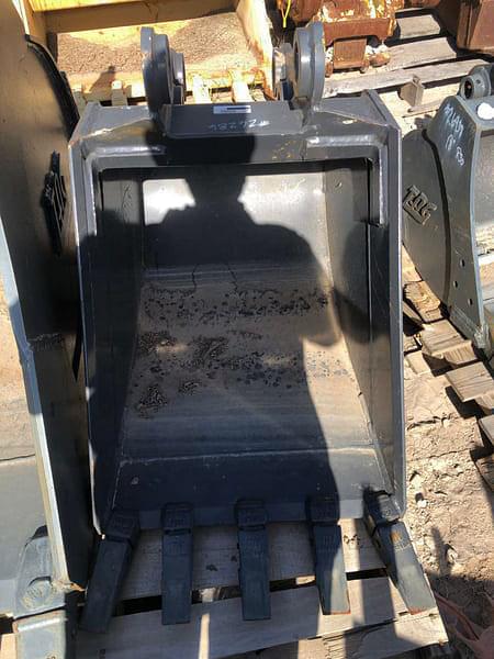 Image of Hyundai Bucket Image 0