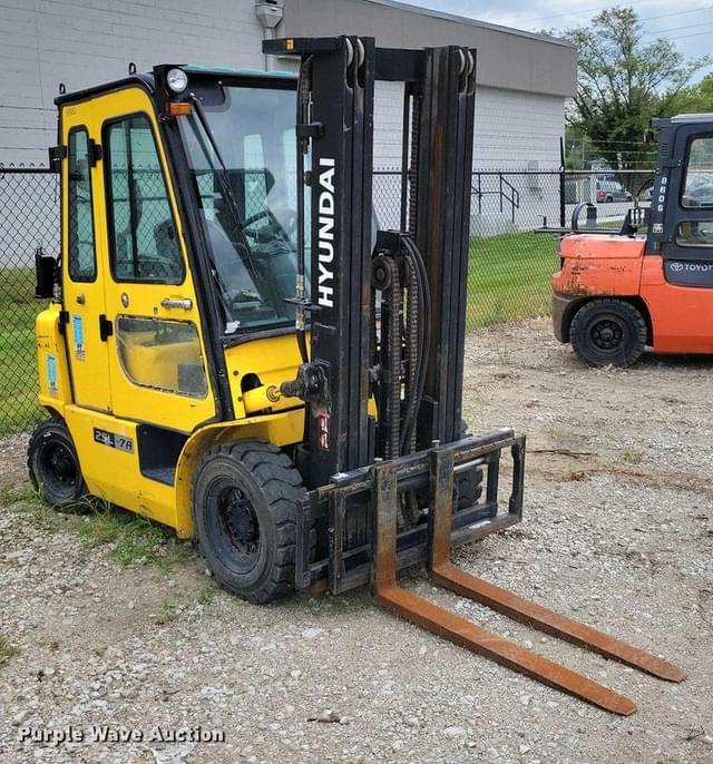Image of Hyundai 25L-7A equipment image 2