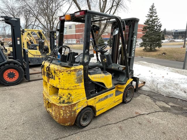 Image of Hyundai 25LC-7A equipment image 4