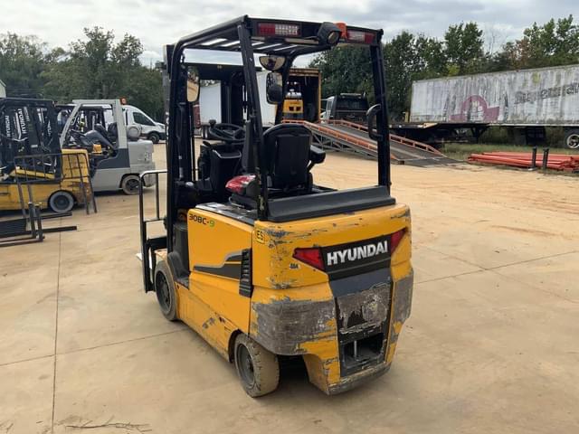 Image of Hyundai 30BC-9 equipment image 2