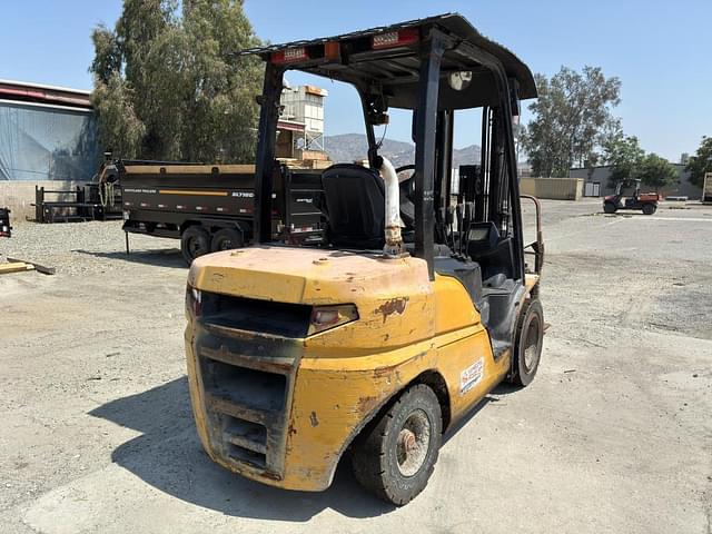 Image of Hyundai 30D-9 equipment image 2