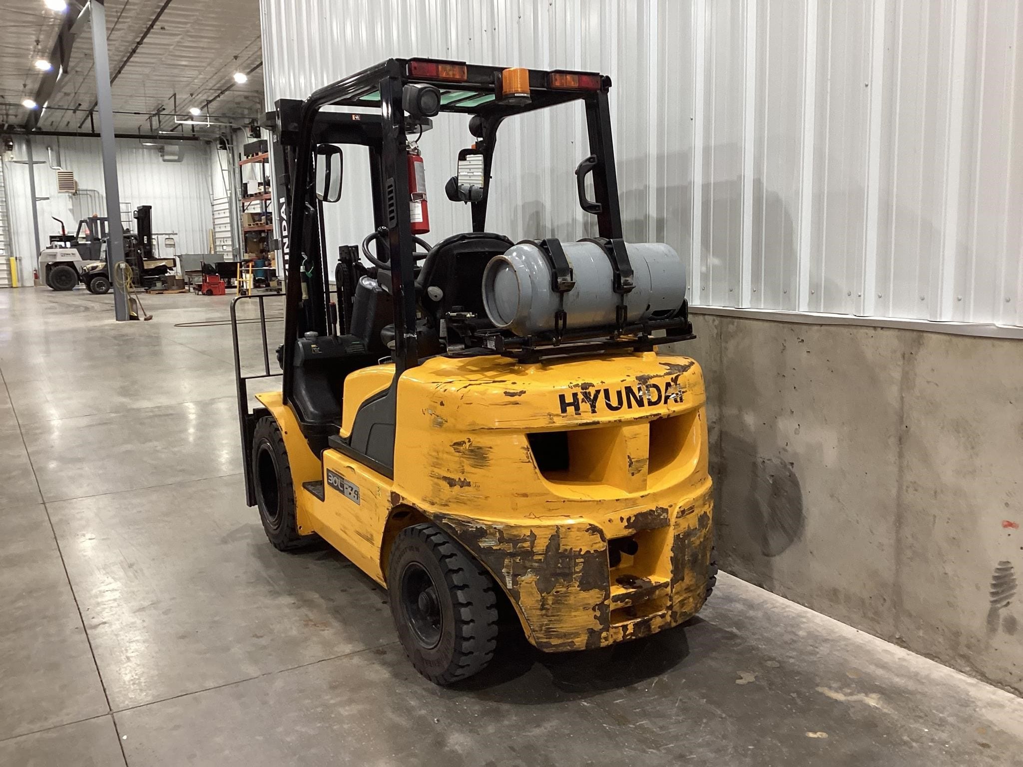 2018 Hyundai 30L-7A Equipment Image0