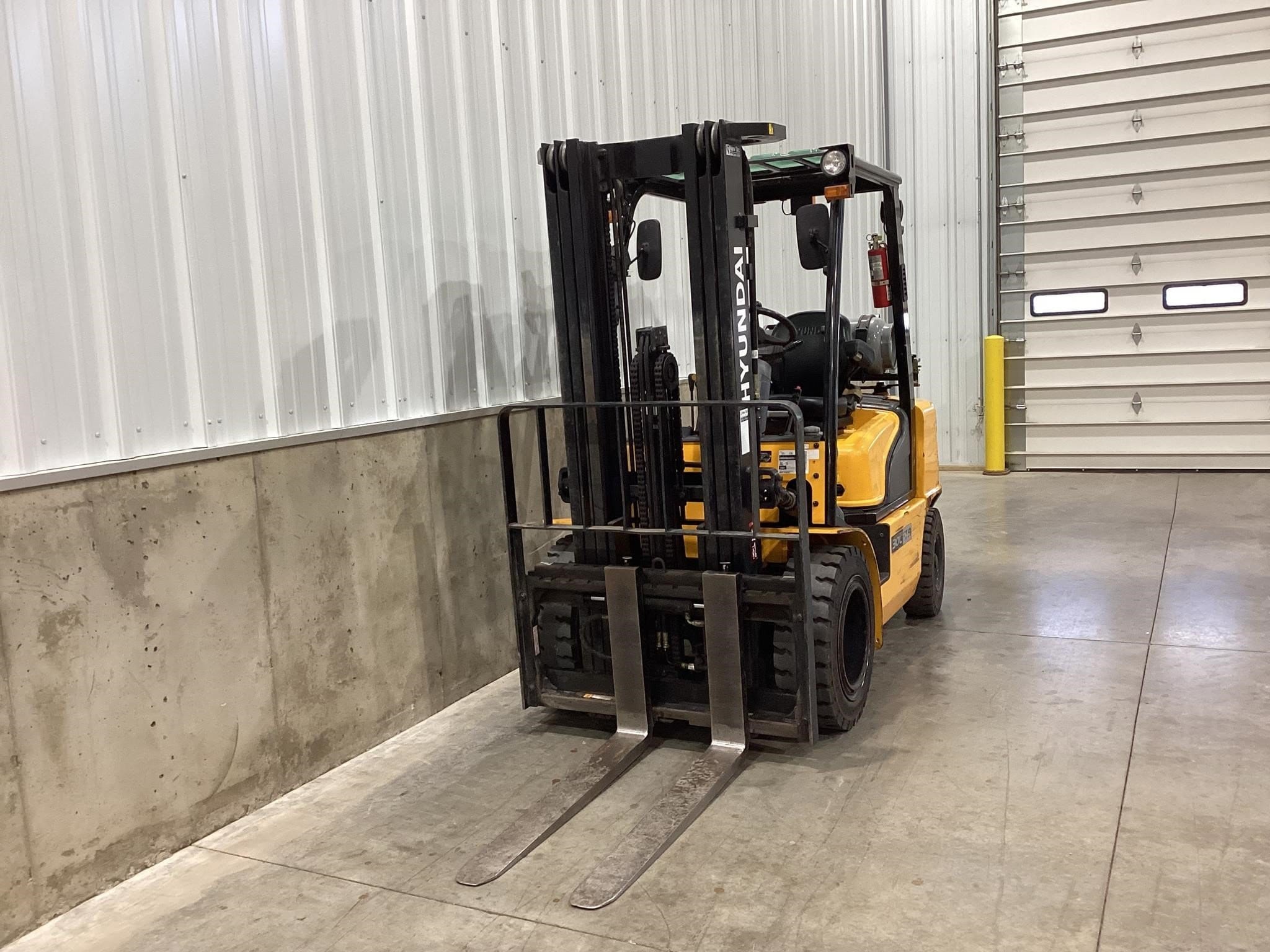 2018 Hyundai 30L-7A Equipment Image0