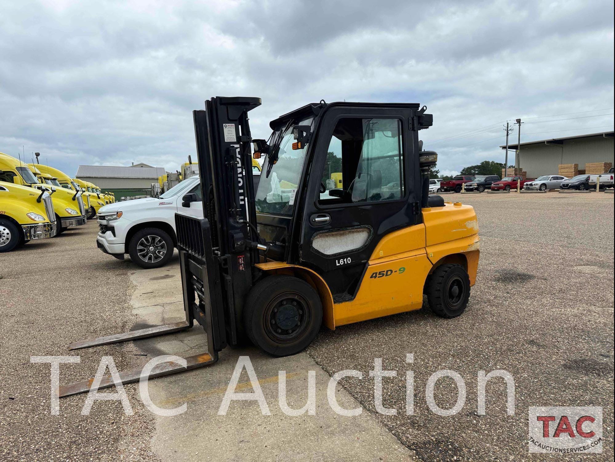 Main image Hyundai 45D-9