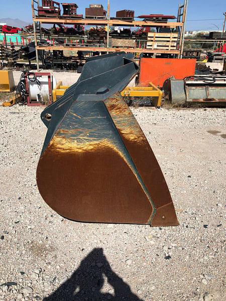 Image of Hyundai Bucket Primary image