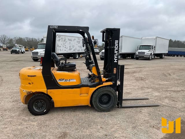 Image of Hyundai HDF30-5 equipment image 3