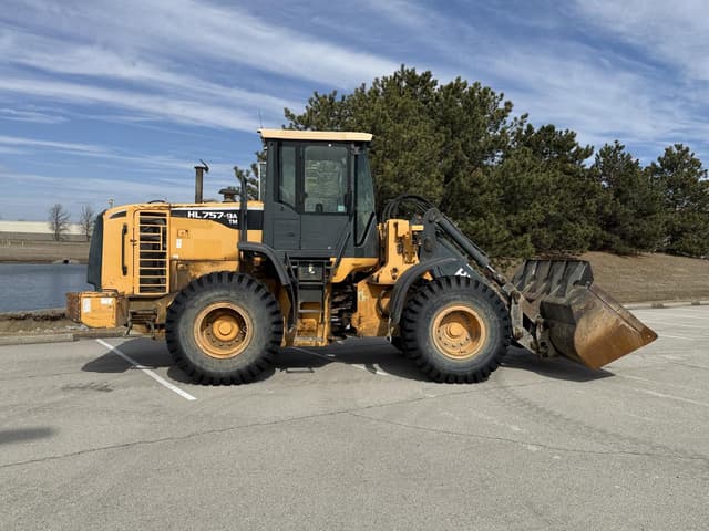 Image of Hyundai HL757-9A equipment image 3
