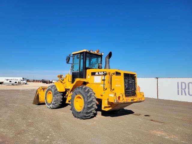 Image of Hyundai HL740-7 equipment image 2