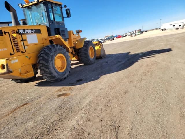 Image of Hyundai HL740-7 equipment image 4