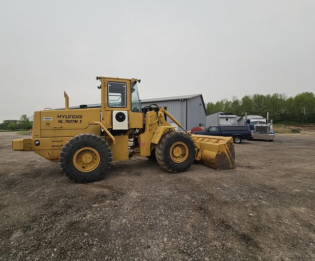 Image of Hyundai HL740-3 equipment image 4