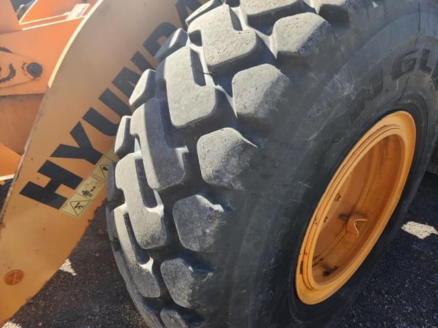 Image of Hyundai HL940 equipment image 2