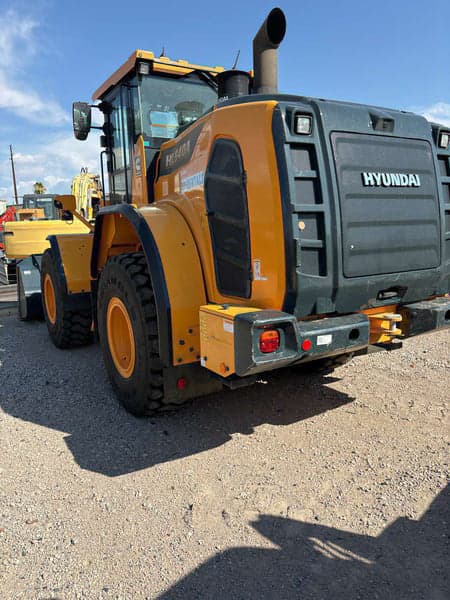 Image of Hyundai HL940A equipment image 3