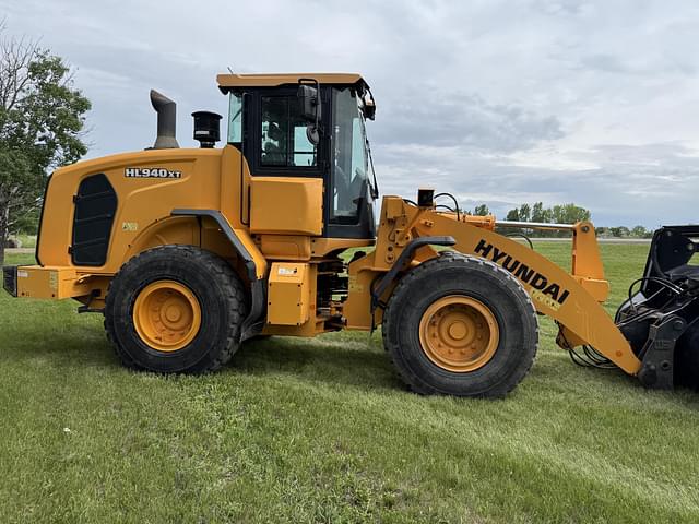 Image of Hyundai HL940XT equipment image 2