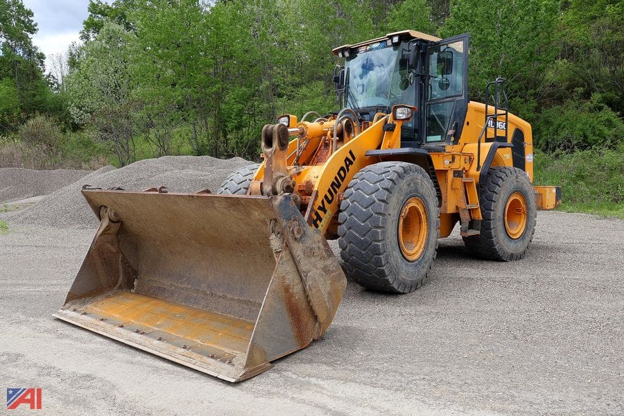 Hyundai HL960 Equipment Image0