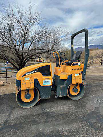 Image of Hyundai HR25T-9 equipment image 4