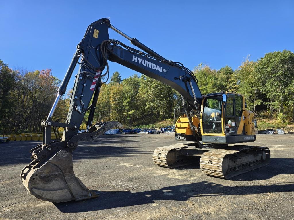 Hyundai HX235A LCR Equipment Image0