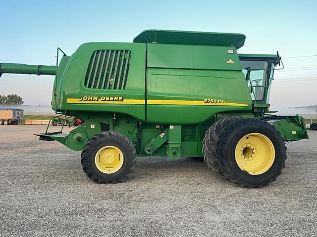 Image of John Deere 9750 STS equipment image 4
