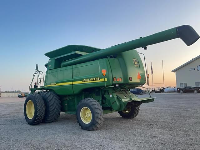 Image of John Deere 9750 STS equipment image 1