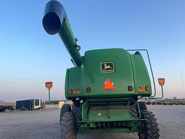Image of John Deere 9750 STS equipment image 2