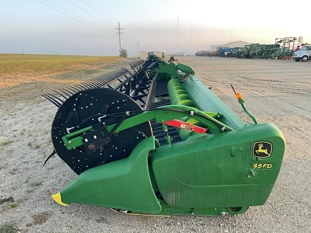 Image of John Deere 745FD equipment image 1