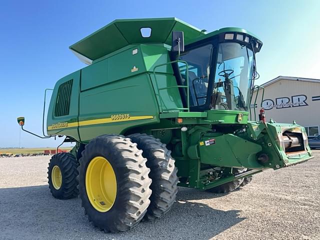 Image of John Deere 9660 STS equipment image 4
