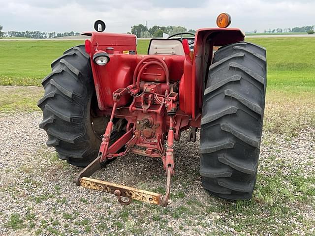 Image of International Harvester 574 equipment image 2
