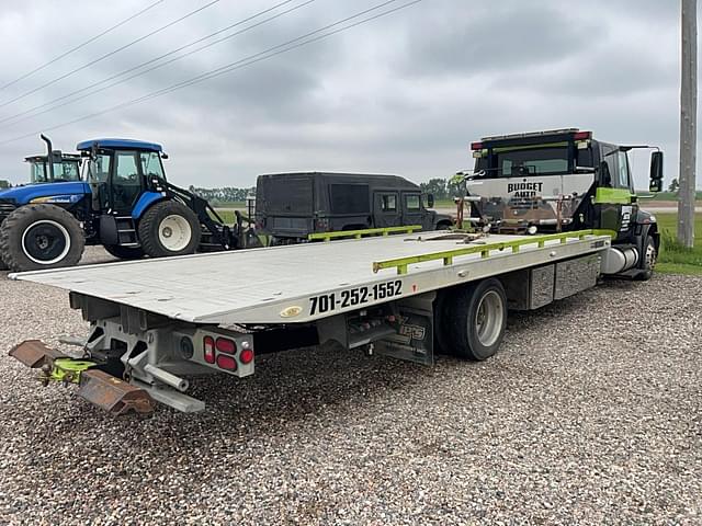Image of International 4000 equipment image 3
