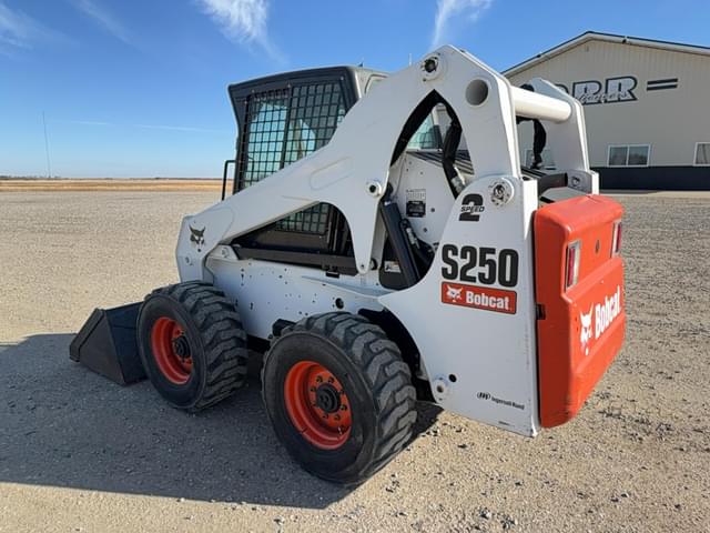 Image of Bobcat S250 equipment image 4