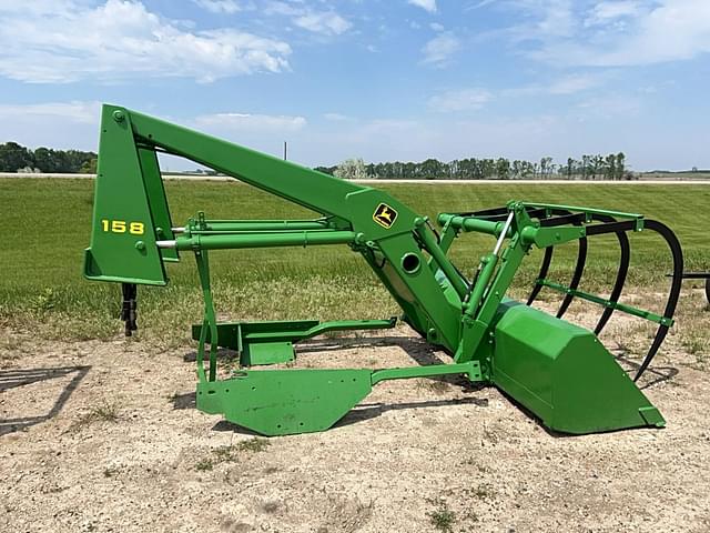 Image of John Deere 158 equipment image 1
