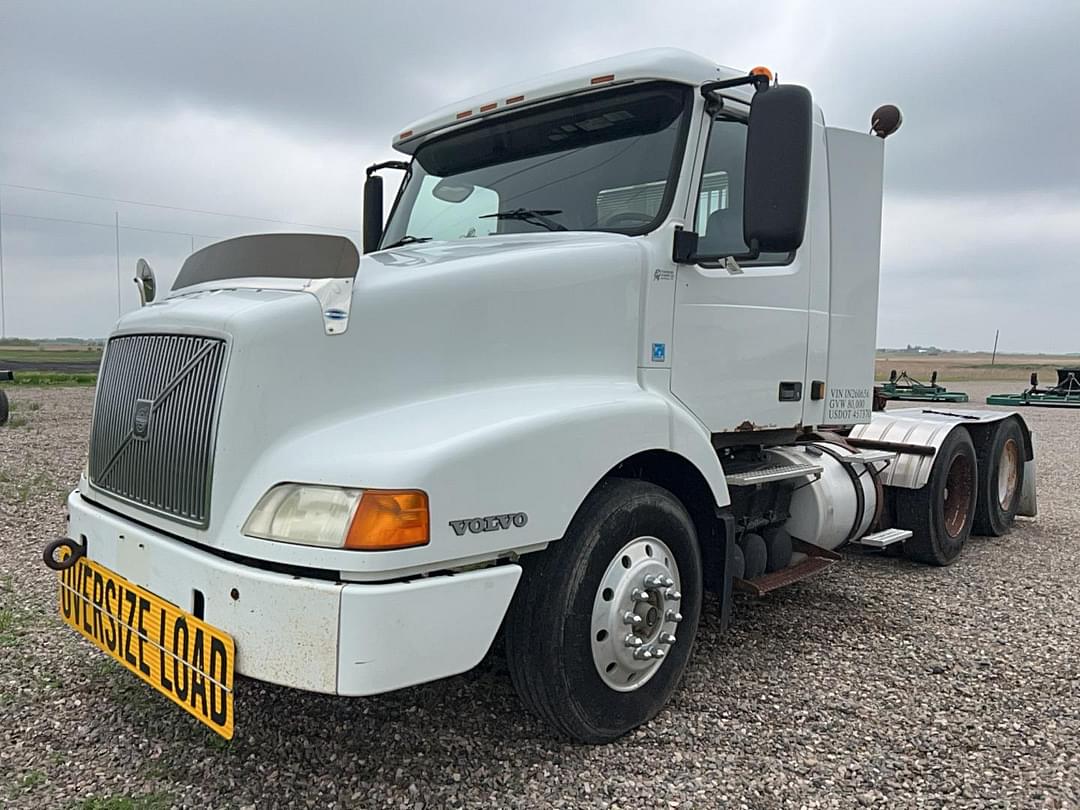 Image of Volvo VNL64T Primary image