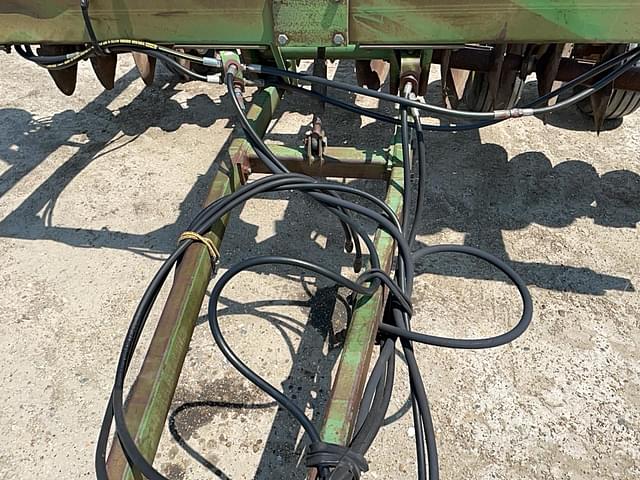 Image of John Deere 230 equipment image 3